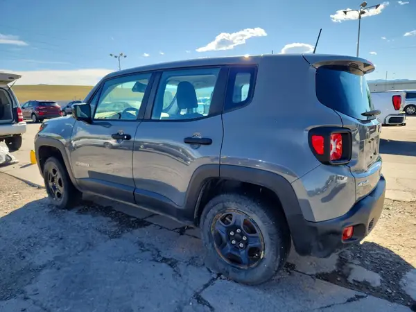 ZACNJDAB3MPM42763 2021 JEEP RENEGADE - Image 2
