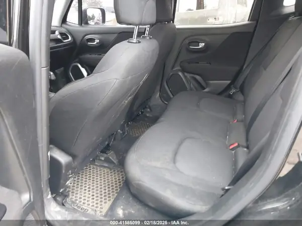 ZACNJDAB3MPN24198 2021 JEEP RENEGADE - Image 8