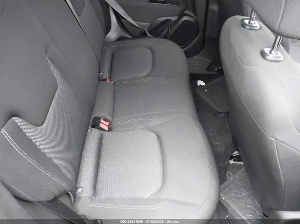 ZACNJDAB4MPM81894 2021 JEEP RENEGADE - Image 8