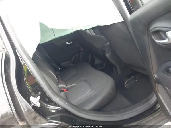 ZACNJDAB4MPN30785 2021 JEEP RENEGADE - Image 8