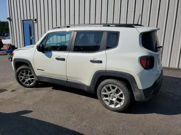 ZACNJDAB5MPM20778 2021 JEEP RENEGADE - Image 2