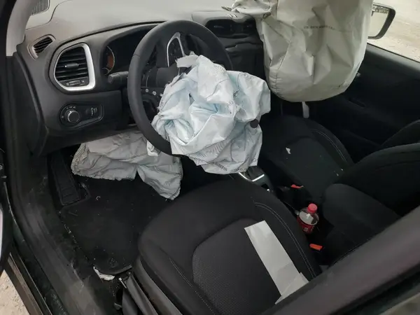 ZACNJDAB5MPM32087 2021 JEEP RENEGADE - Image 8