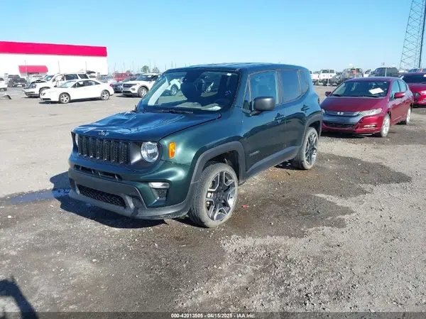 ZACNJDAB6MPM42885 2021 JEEP RENEGADE - Image 2
