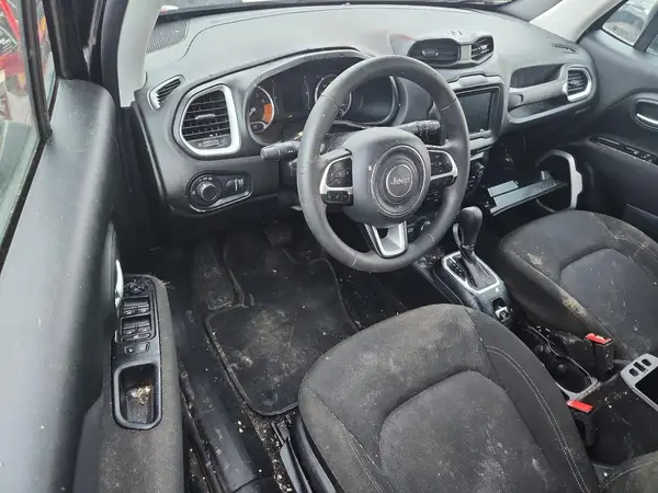ZACNJDAB6MPM50145 2021 JEEP RENEGADE - Image 8