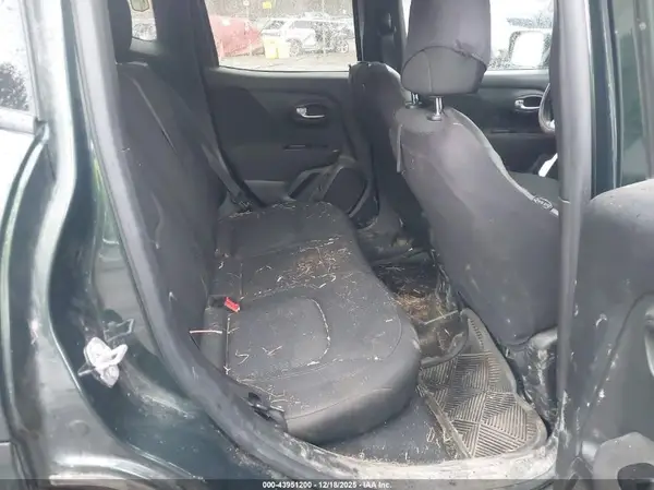 ZACNJDAB7MPM30857 2021 JEEP RENEGADE - Image 8