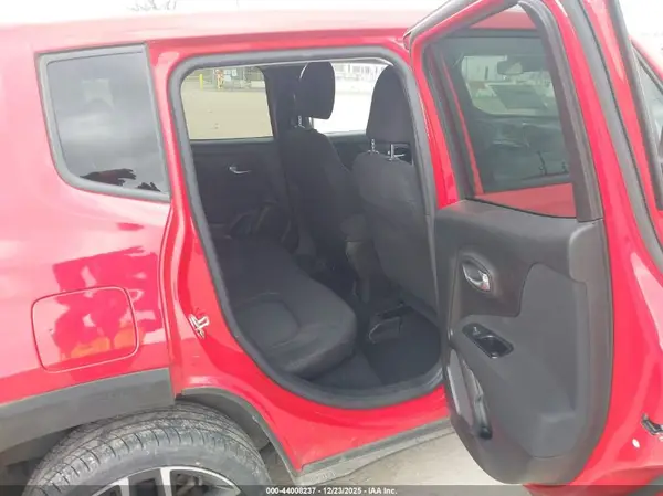 ZACNJDAB7MPM55113 2021 JEEP RENEGADE - Image 8