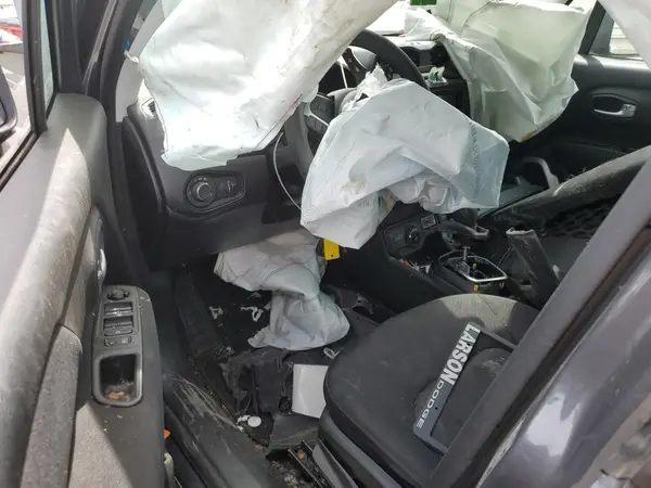 ZACNJDAB7MPN34684 2021 JEEP RENEGADE - Image 8