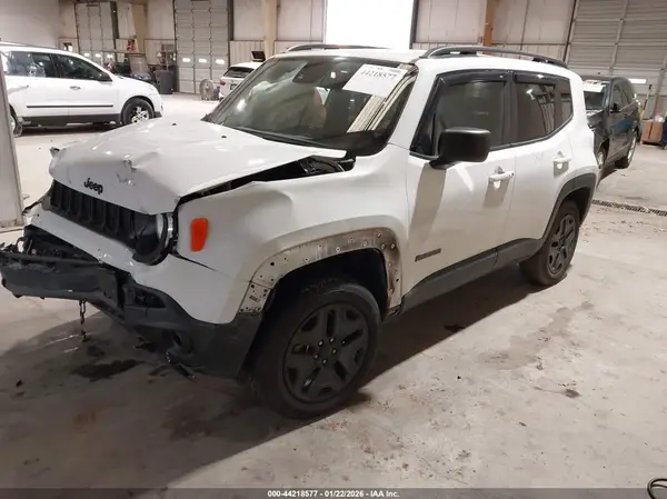 ZACNJDAB8MPM21472 2021 JEEP RENEGADE - Image 2
