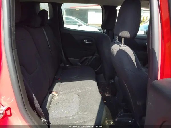 ZACNJDAB8MPM25697 2021 JEEP RENEGADE - Image 8