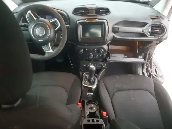ZACNJDAB8MPM38367 2021 JEEP RENEGADE - Image 8