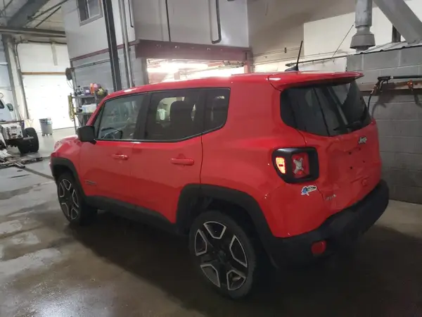 ZACNJDAB8MPM81851 2021 JEEP RENEGADE - Image 2
