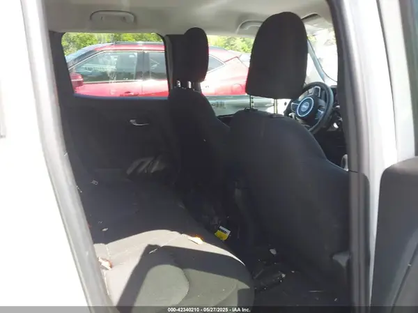 ZACNJDAB8MPN22480 2021 JEEP RENEGADE - Image 8