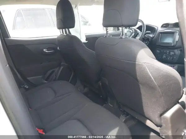 ZACNJDAB9MPM41519 2021 JEEP RENEGADE - Image 8