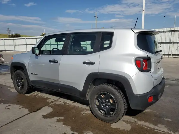 ZACNJDAB9MPN21144 2021 JEEP RENEGADE - Image 2