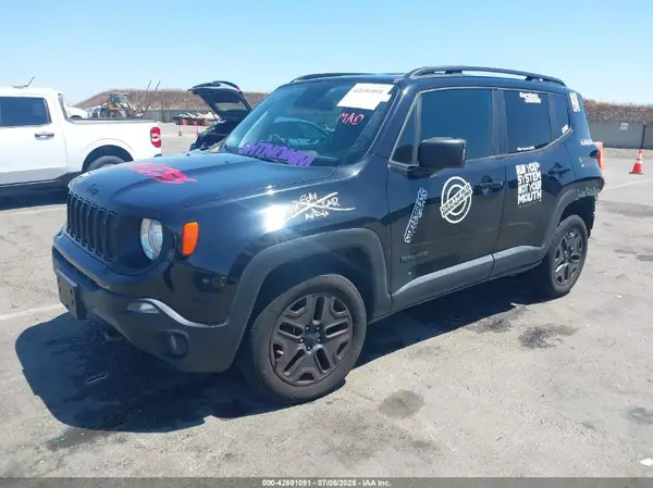 ZACNJDABXMPM48687 2021 JEEP RENEGADE - Image 2