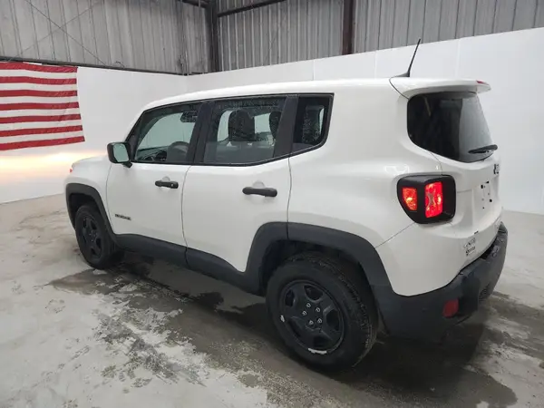 ZACNJDABXMPM94679 2021 JEEP RENEGADE - Image 2