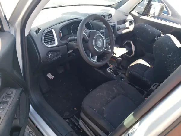 ZACNJDABXMPN21668 2021 JEEP RENEGADE - Image 8