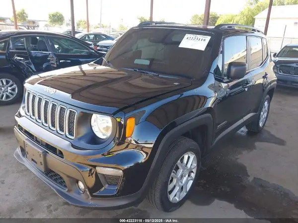 ZACNJDB10NPN44657 2022 JEEP RENEGADE - Image 2