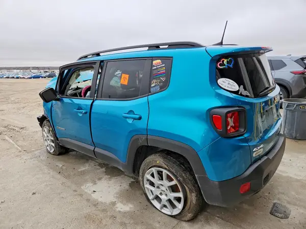 ZACNJDB10NPN72233 2022 JEEP RENEGADE - Image 2