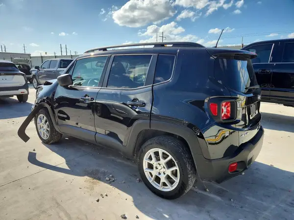 ZACNJDB10NPN86553 2022 JEEP RENEGADE - Image 2