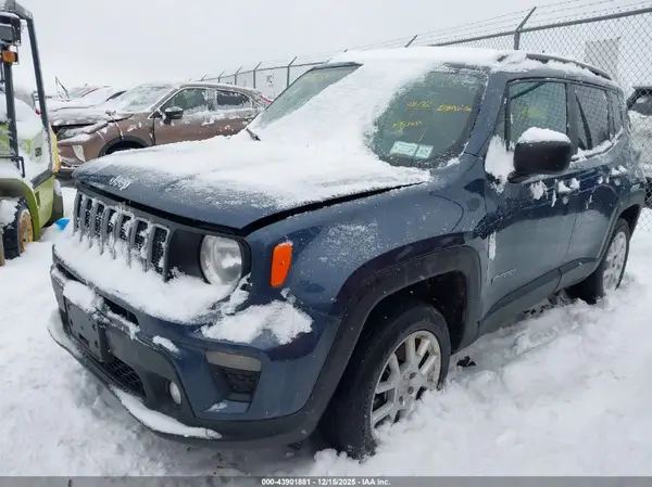 ZACNJDB10PPP13353 2023 JEEP RENEGADE - Image 2