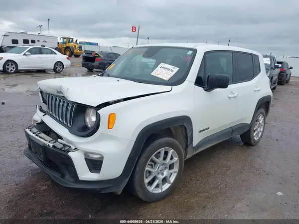 ZACNJDB10PPP24241 2023 JEEP RENEGADE - Image 2