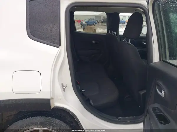 ZACNJDB10PPP24241 2023 JEEP RENEGADE - Image 8