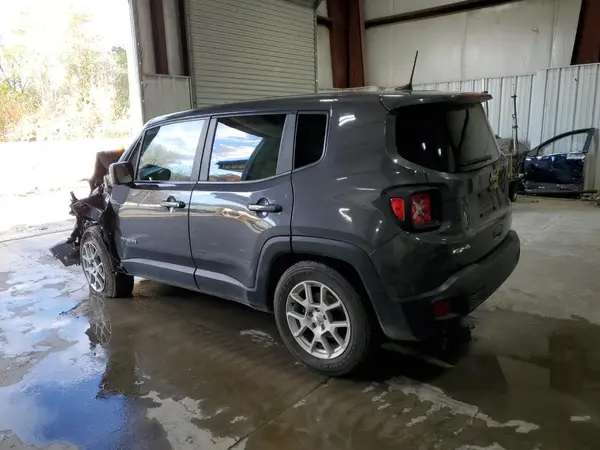 ZACNJDB10PPP27981 2023 JEEP RENEGADE - Image 2