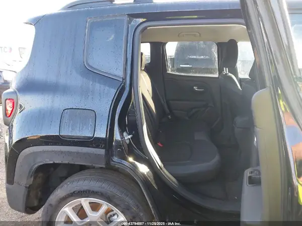 ZACNJDB10PPP33800 2023 JEEP RENEGADE - Image 8