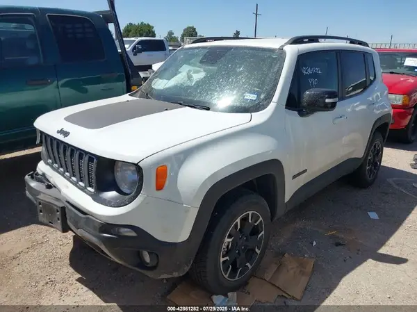 ZACNJDB10PPP41556 2023 JEEP RENEGADE - Image 2