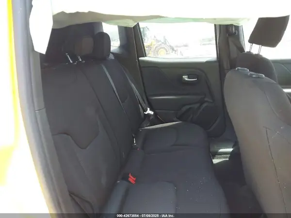 ZACNJDB10PPP56686 2023 JEEP RENEGADE - Image 8
