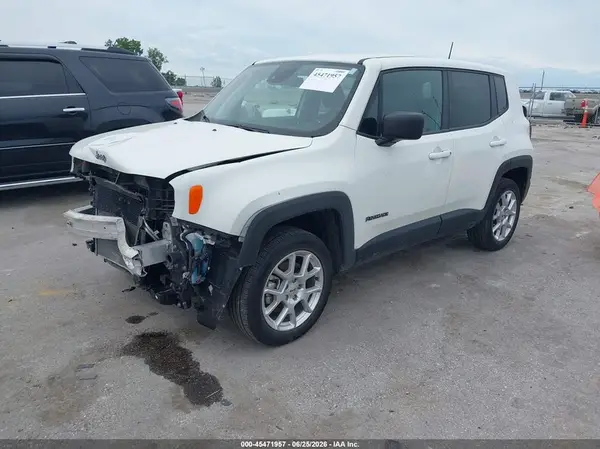 ZACNJDB10PPP60303 2023 JEEP RENEGADE - Image 2