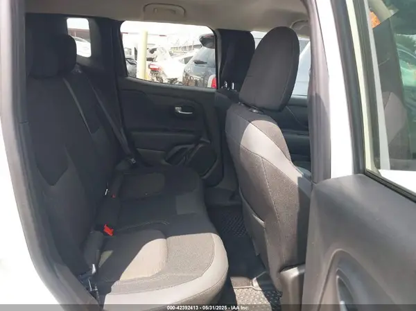 ZACNJDB10PPP72791 2023 JEEP RENEGADE - Image 8