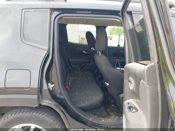 ZACNJDB11NPN48443 2022 JEEP RENEGADE - Image 8