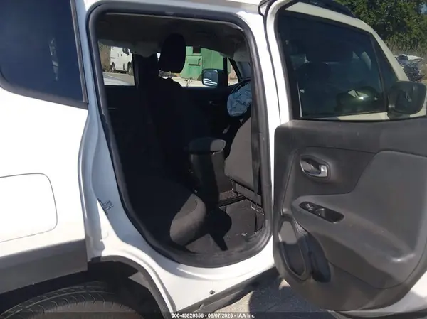ZACNJDB11NPN49334 2022 JEEP RENEGADE - Image 8