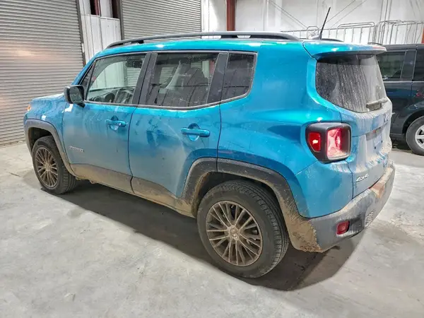ZACNJDB11NPN50371 2022 JEEP RENEGADE - Image 2