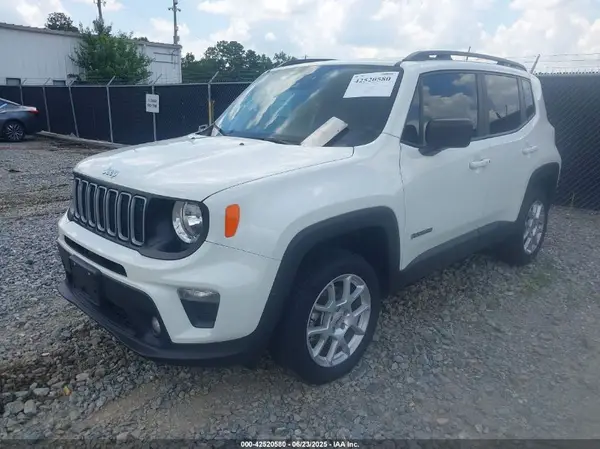 ZACNJDB11NPN62312 2022 JEEP RENEGADE - Image 2