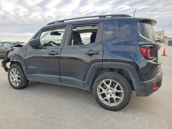 ZACNJDB11NPN83967 2022 JEEP RENEGADE - Image 2