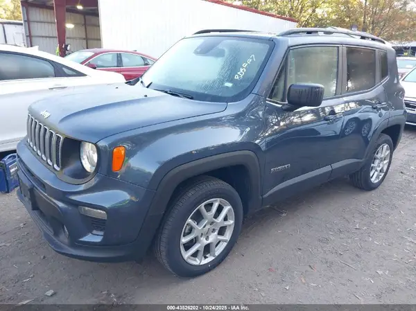 ZACNJDB11NPN84150 2022 JEEP RENEGADE - Image 2