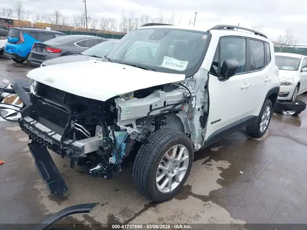 ZACNJDB11PPP12552 2023 JEEP RENEGADE - Image 2
