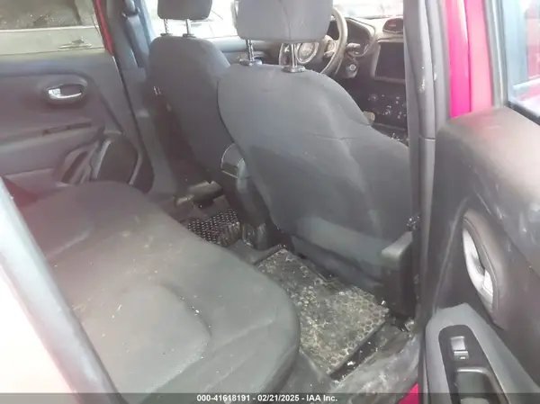 ZACNJDB11PPP16097 2023 JEEP RENEGADE - Image 8