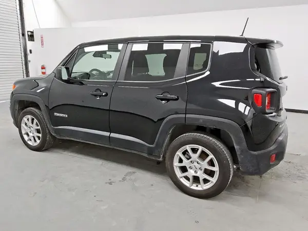 ZACNJDB11PPP21445 2023 JEEP RENEGADE - Image 2