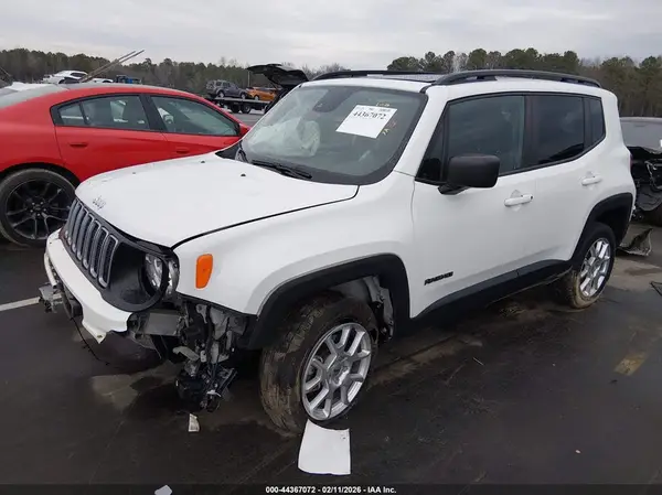ZACNJDB11PPP25592 2023 JEEP RENEGADE - Image 2