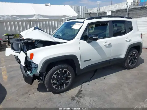 ZACNJDB11PPP40643 2023 JEEP RENEGADE - Image 2