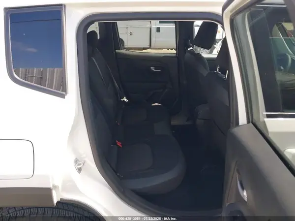 ZACNJDB11PPP40643 2023 JEEP RENEGADE - Image 8