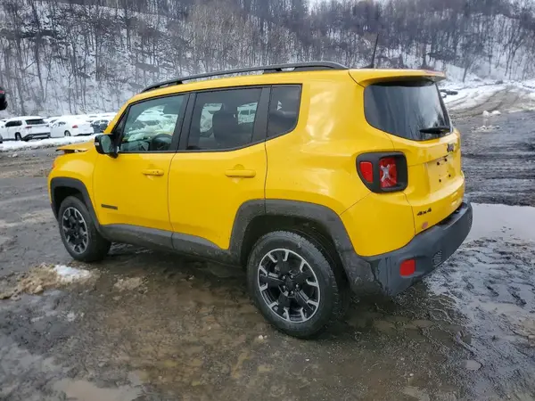 ZACNJDB11PPP60438 2023 JEEP RENEGADE - Image 2
