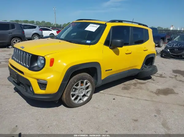 ZACNJDB11PPP62206 2023 JEEP RENEGADE - Image 2