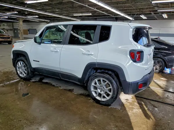 ZACNJDB11PPP72041 2023 JEEP RENEGADE - Image 2