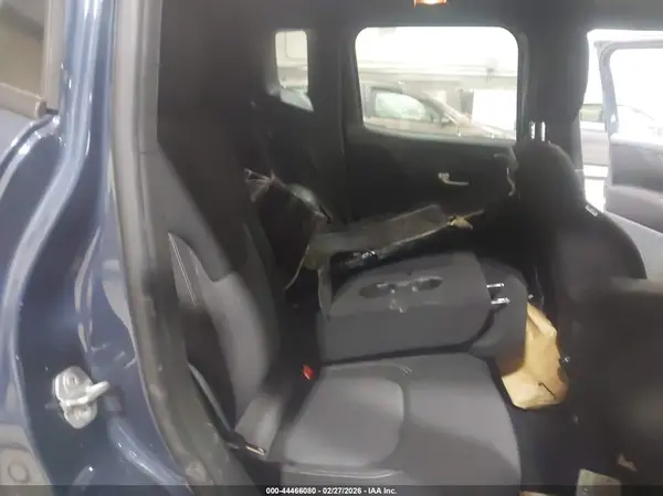 ZACNJDB12MPN00934 2021 JEEP RENEGADE - Image 8