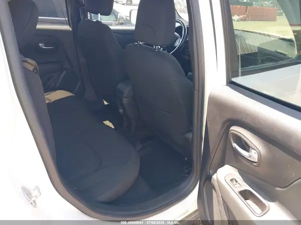 ZACNJDB12NPN53702 2022 JEEP RENEGADE - Image 8